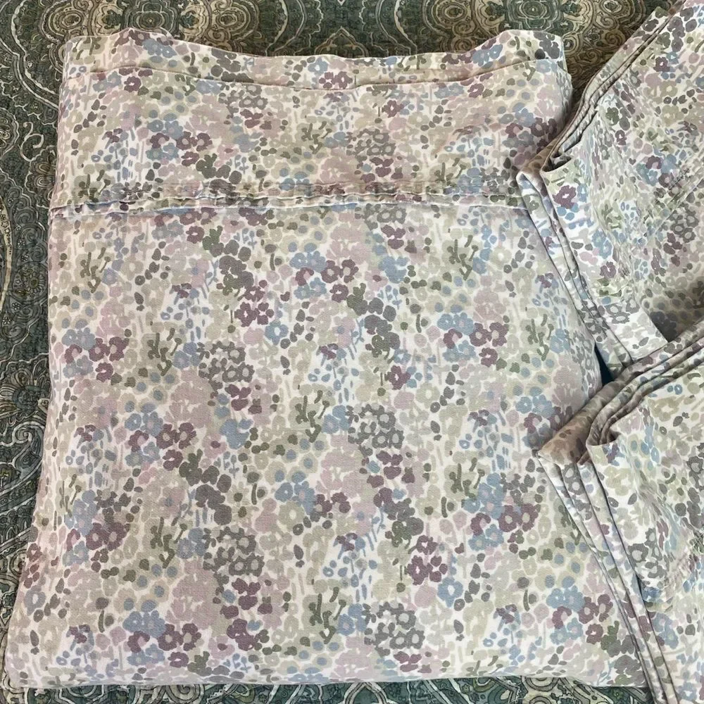 Threshold Flat Sheet w/ 2 pillowcases Queen floral